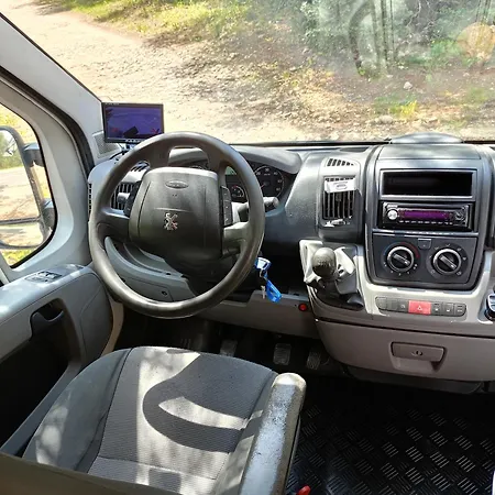 Campsite Furgoneta Camper Gran Volumen